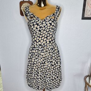 Daisy Floral Sleeveless Dress - Black and White